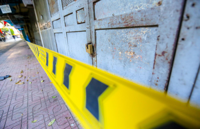 CLIP: Phong toả một cụm dân cư phường Phố Huế do liên quan đến 60 ca F0 - 10