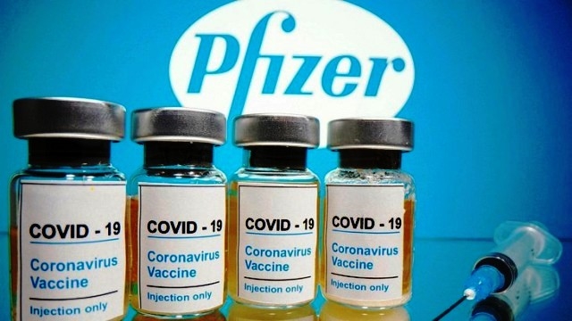 Vì sao sát ngày hết hạn, Bộ Y tế mới công bố thông tin gia hạn 2 lô vắc-xin Pfizer? - 1