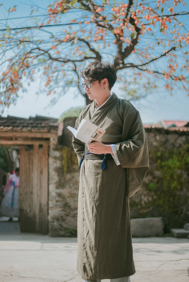 Cây hồng trăm tuổi ở Ninh Bình nhìn như bối cảnh Hàn Quốc thu hút giới trẻ check in - 6
