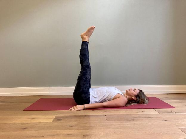 5 tư thế yoga giúp tăng cường sức khỏe trong mùa đông - 3