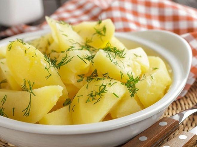 3 nhóm người được khuyến cáo không nên ăn khoai tây nếu không muốn bệnh trầm trọng hơn - 1