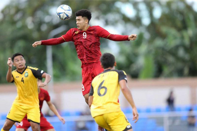Hà Đức Chinh, tiền đạo khó lý giải của đội tuyển Việt Nam - 1