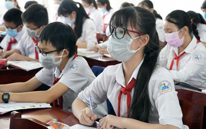 Nhiều trường ở Hà Nội chưa cho học sinh đi học: Chờ tiêm đủ 2 mũi vắc xin - 1