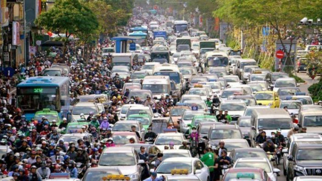 Hà Nội dự kiến cấm xe máy tại các quận sau năm 2025 - 1