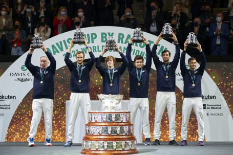 Medvedev - Rublev tung hoành, Nga chính thức đăng quang Davis Cup 2021