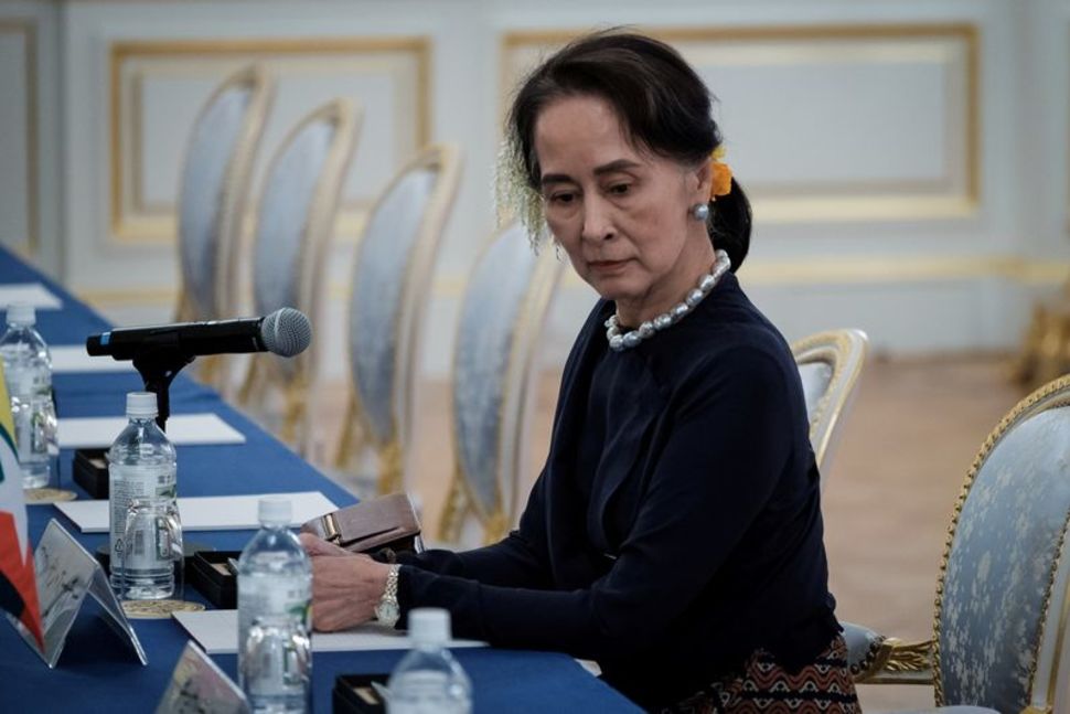 Myanmar: Bà Aung San Suu Kyi chính thức bị kết án - 1