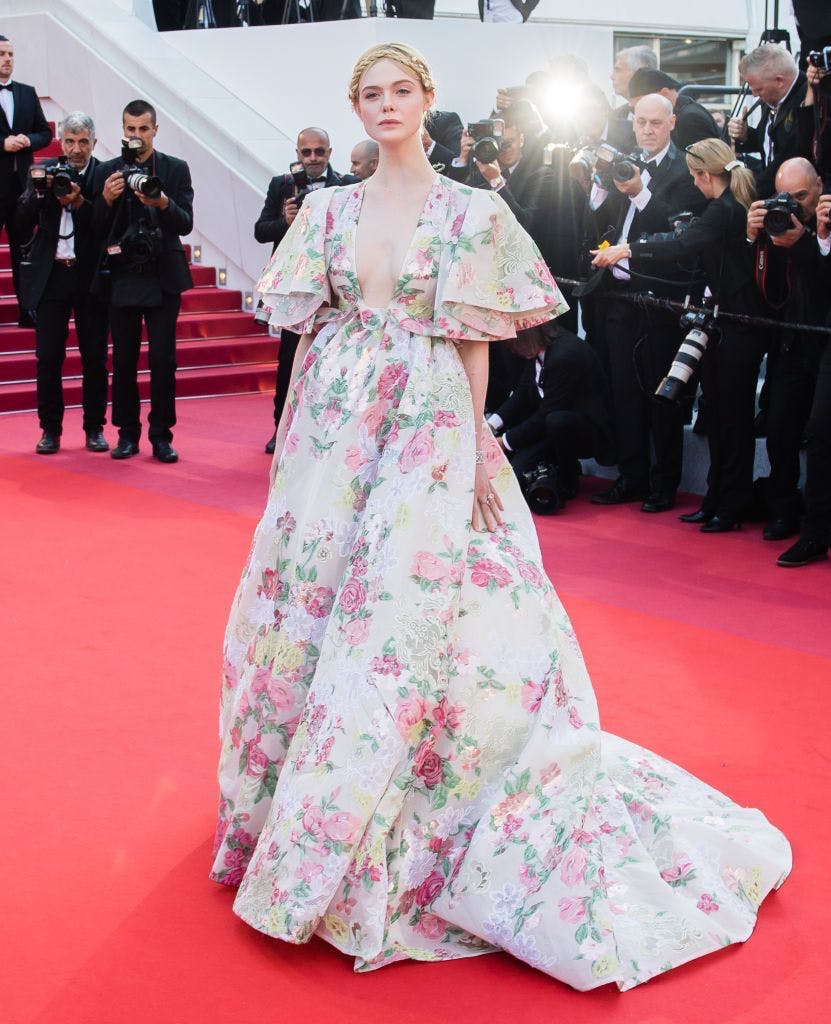Phong cách thảm đỏ đầy tính cổ tích và táo bạo của Elle Fanning - 3