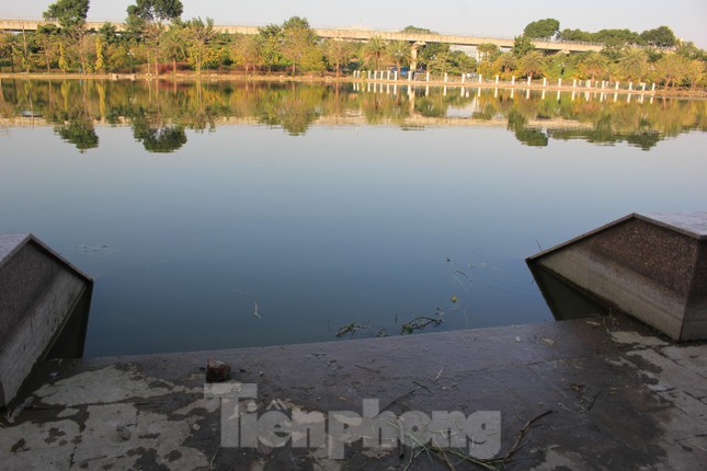 Công viên 'trăm tỷ' ở Hà Nội mới đưa vào sử dụng đã xuống cấp - 3