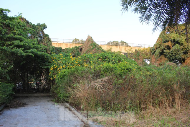 Công viên 'trăm tỷ' ở Hà Nội mới đưa vào sử dụng đã xuống cấp - 20