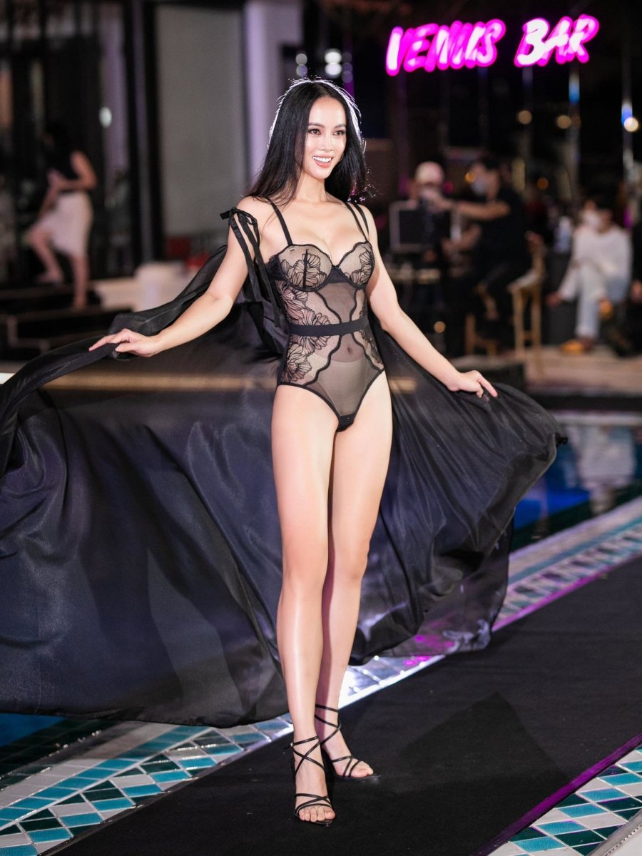"Nàng Quyên" trở thành mẫu nội y nhờ mê đấm đá, cơ bắp săn chắc nhưng không thô - 6