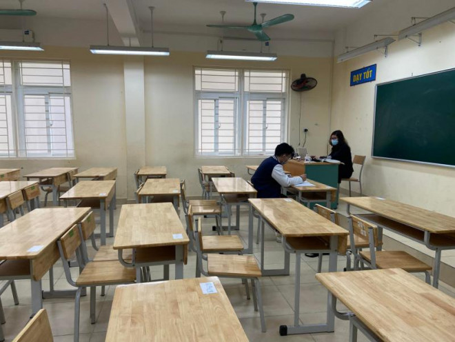 Sở GD&ĐT Hà Nội nói gì về việc cả trường THPT chỉ có 1 học sinh đến lớp? - 1