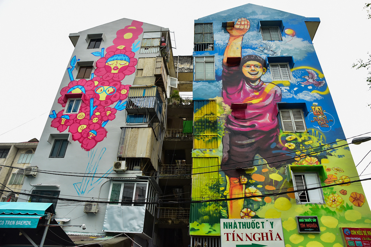 Dùng xe cẩu vẽ tranh khổng lồ lên tường chung cư ở TP.HCM - 5