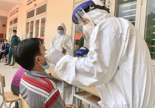 Quảng Ngãi: 13 học sinh tại một trường tiểu học mắc Covid-19 - 1