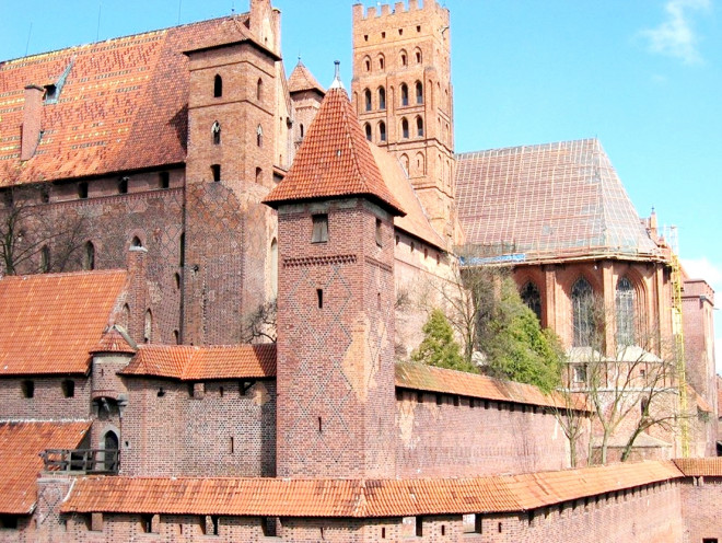 Có gì bên trong lâu đài bằng gạch nung nguy nga lớn nhất thế giới - 7