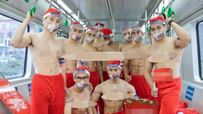 Sở Văn hóa sẽ xử lý vụ cởi trần quảng cáo trên tàu điện Cát Linh - Hà Đông - 1