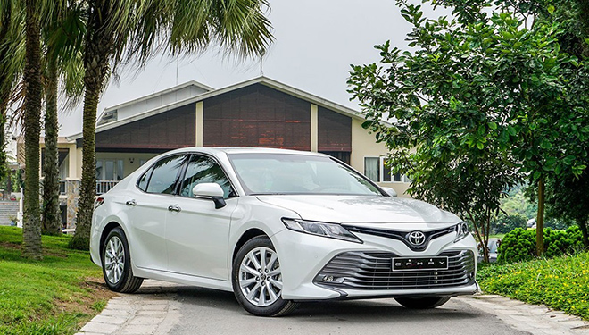 Giá xe Toyota Camry lăn bánh tháng 12/2021 - 1