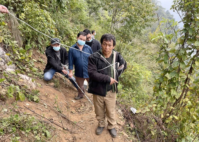Người phụ nữ bị sát hại, thi thể được tìm thấy dưới vực sâu - 1