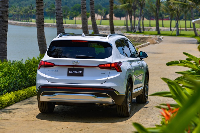 Giá xe Hyundai Santa Fe lăn bánh tháng 12/2021, giảm 50% LPTB - 9