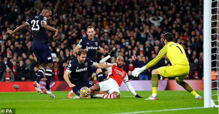 Trực tiếp bóng đá Arsenal - West Ham: Niềm vui cuối trận (Vòng 17 Ngoại hạng Anh) (Hết giờ) - 18