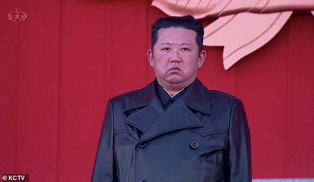 Video mới nhất về nhà lãnh đạo Triều Tiên Kim Jong Un trong ngày kỷ niệm quan trọng - 1