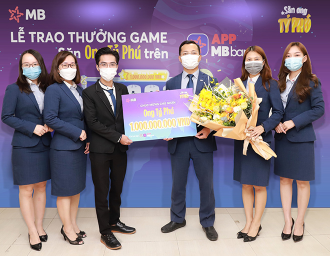 Lộ diện khách hàng trúng 1 tỷ đồng nhờ chơi game trên App MBBank - 1