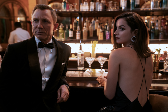 2 bóng hồng quyến rũ trong chuyến phiêu lưu cuối cùng của &#34;James Bond&#34; Daniel Craig - 1