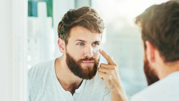 Mùa hanh khô, nam giới nên chăm sóc da thế nào? - 3