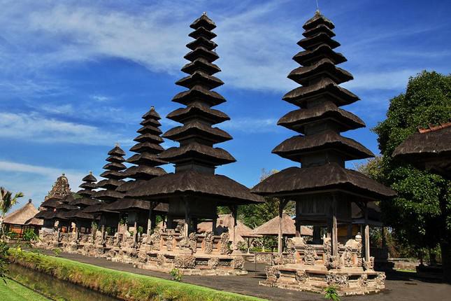 Viếng ‘đền trừ quỷ’ ở thiên đường trăng mật Bali - 3