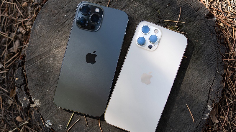 iPhone 13 Pro Max vs iPhone 12 Pro Max: Bản cao nhất có phải luôn là lựa chọn tốt nhất? - 1