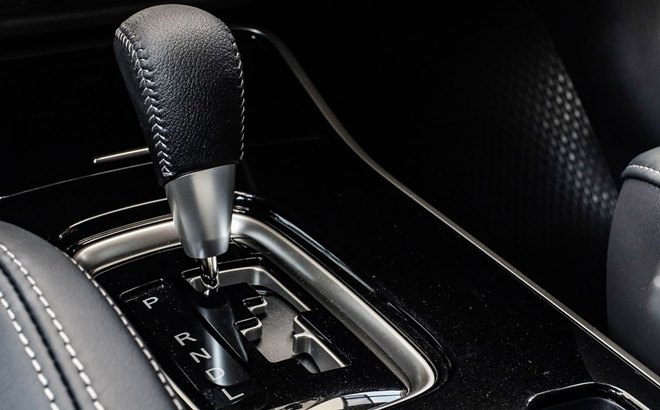 Giá xe Mitsubishi Outlander lăn bánh tháng 12/2021, giảm tới 100% phí trước bạ - 12