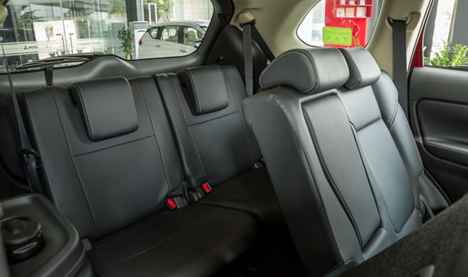 Giá xe Mitsubishi Outlander lăn bánh tháng 12/2021, giảm tới 100% phí trước bạ - 14