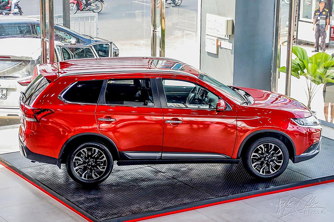 Giá xe Mitsubishi Outlander lăn bánh tháng 12/2021, giảm tới 100% phí trước bạ - 10