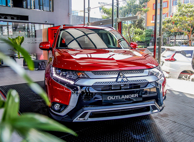 Giá xe Mitsubishi Outlander lăn bánh tháng 12/2021, giảm tới 100% phí trước bạ - 4