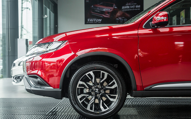 Giá xe Mitsubishi Outlander lăn bánh tháng 12/2021, giảm tới 100% phí trước bạ - 8