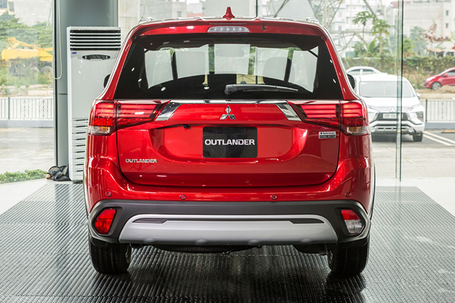 Giá xe Mitsubishi Outlander lăn bánh tháng 12/2021, giảm tới 100% phí trước bạ - 9