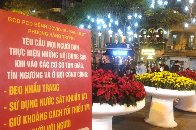 Hà Nội hơn 1.774 ca nhiễm mới, người dân vẫn ùn ùn đổ về nhà thờ Lớn tranh thủ check in trước ngày cấm - 4
