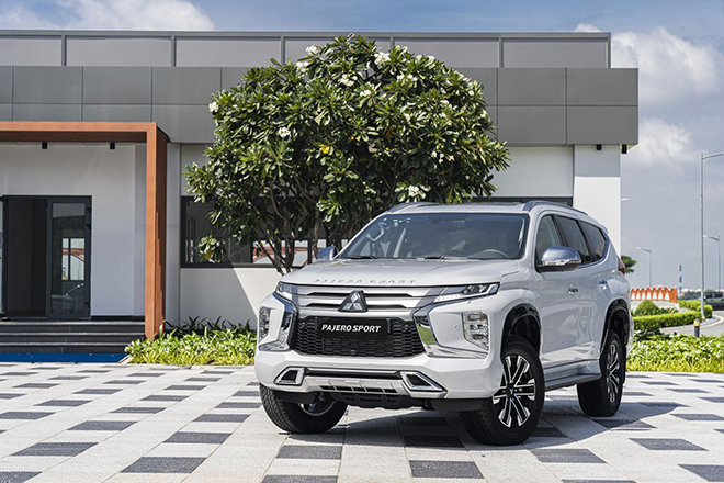 Giá xe Mitsubishi Pajero Sport tháng 12/2021, hỗ trợ phí trước bạ lên đến 68 triệu đồng - 3