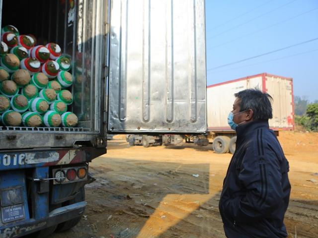 Thị trường - Tiêu dùng - Hai phương án xử lý hàng hóa ùn tắc tại các cửa khẩu Lạng Sơn