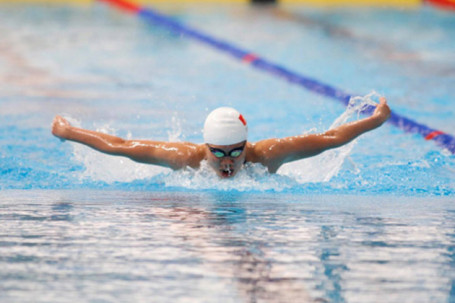 Chị em nhà Ánh Viên giành “mưa HCV”, lại gây sốc giải bơi VĐQG 2021