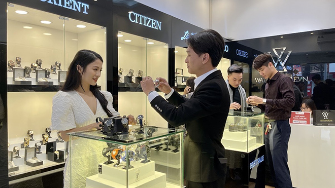 WatchStore - Điểm đến lý tưởng của các tín đồ đồng hồ chính hãng - 1
