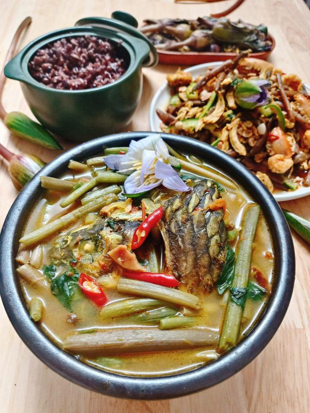 Anh hai Sài Gòn mua bó hoa đẹp bán lề đường về chế biến, mất 20k món nào cũng gây thương nhớ - 4