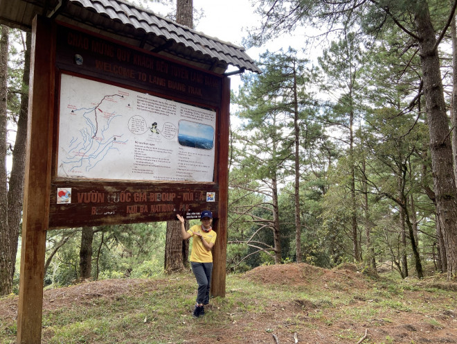 Leo núi Langbiang theo con đường mòn hoang sơ - 11