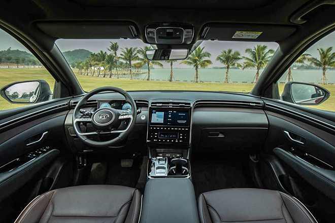 Những mẫu xe cạnh tranh với Hyundai Tucson tại việt Nam - 4