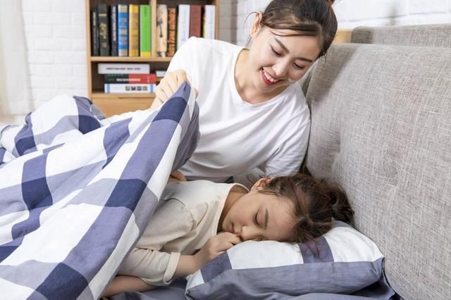 Trước khi ngủ 1 tiếng, bố mẹ nên làm 4 điều này để cải thiện IQ, EQ cho trẻ - 1