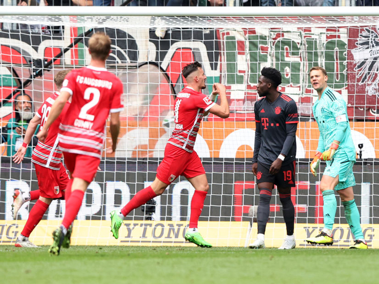 Video bóng đá Augsburg - Bayern Munich: Bàn thua cay đắng, tôn vinh ”người nhện” (Vòng 7 Bundesliga)