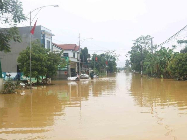 7 người chết và mất tích, hàng nghìn ngôi nhà ngập trong mưa lũ, Thủ tướng yêu cầu tập trung khắc phục