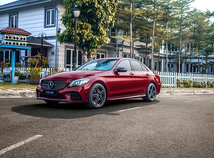 Tầm giá 2 tỷ nên chọn Mercedes-Benz C300 AMG hay Lexus IS300 Standard? - 3