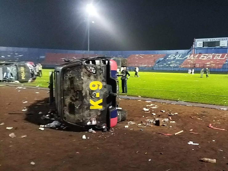 5 vụ đau thương nhất lịch sử bóng đá: Bạo loạn ở Indonesia 127 người chết và sự kiện ở Peru