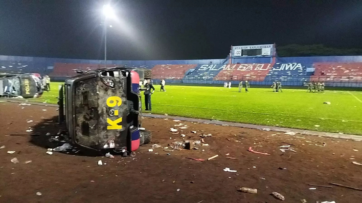 5 vụ đau thương nhất lịch sử bóng đá: Bạo loạn ở Indonesia 127 người chết và sự kiện ở Peru - 1