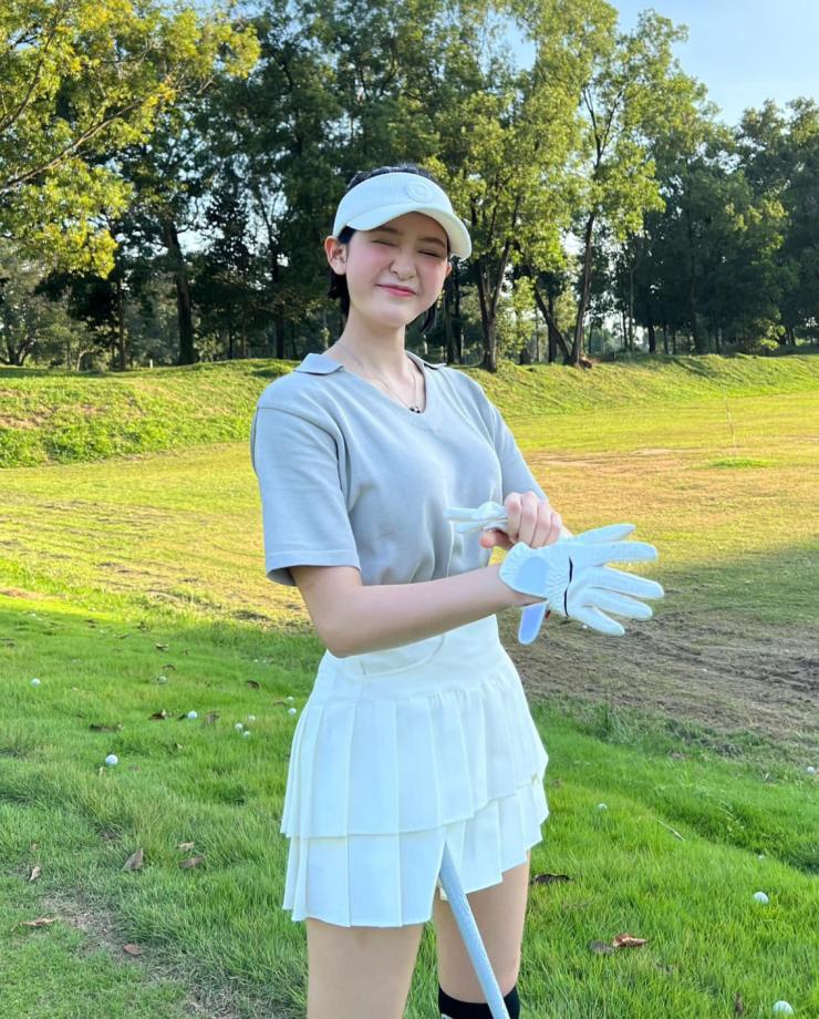 Chân váy chơi golf họa tiết